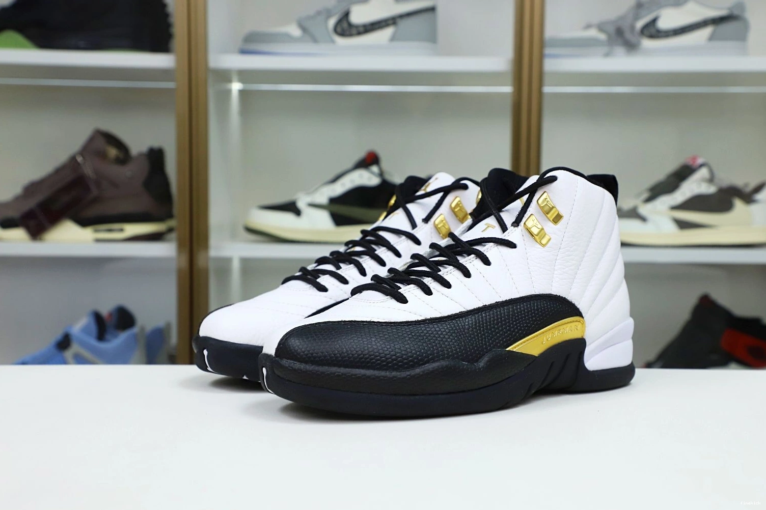 RETRO AIR JORDAN 12 'ROYALTY' 0814